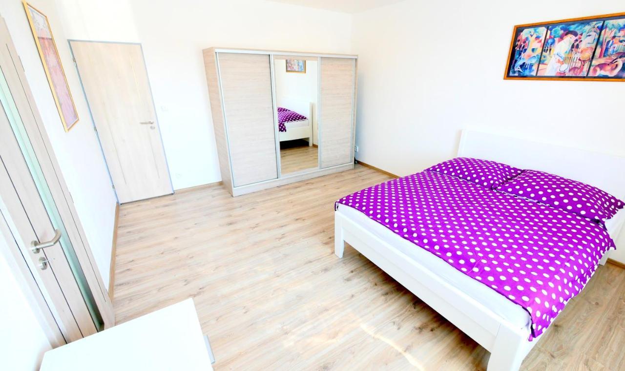Apartman U Louckeho Klastera 2 Plus Kk ซนอยโม ภายนอก รูปภาพ